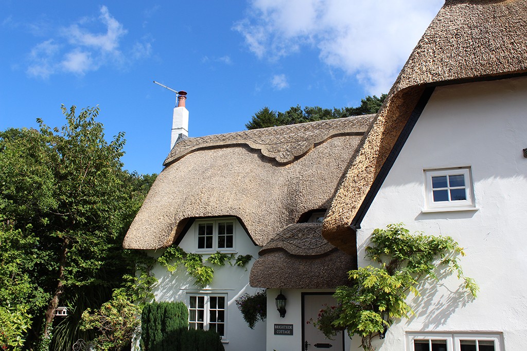 Cottage in Colehill, re-thatched in water reed